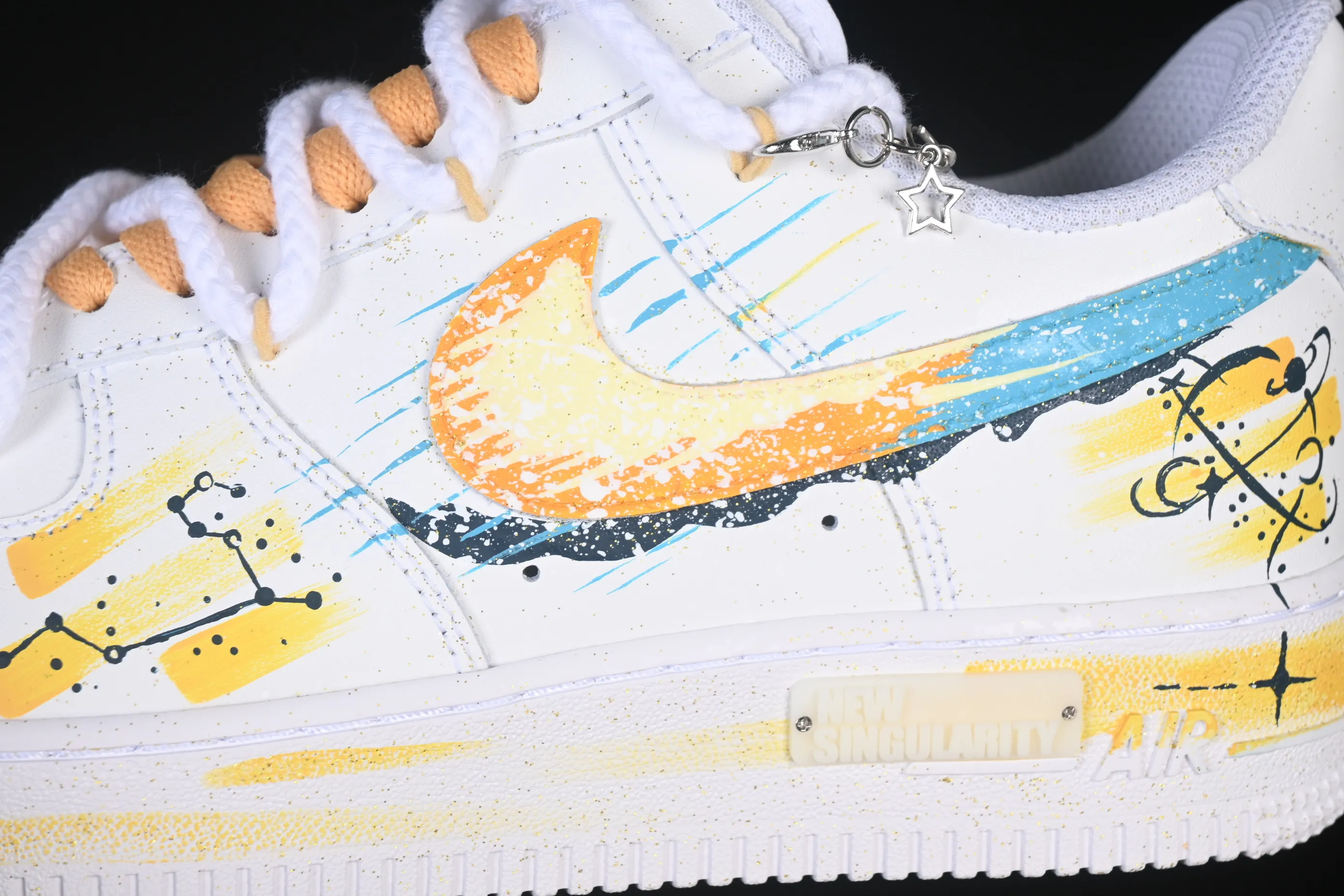 All categories Nk Air Force 1 Air Force series Nk Air Force 1 Low Air Force low-top Nike Air Force 1'07 Low "Leo" Hand-painted graffiti twelve constellations series Leo Air Force One low-top casual sneakers Constellation 723-822